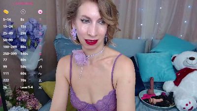 AdrianaDesire Live Image