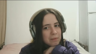 LianneSadiq Live Image