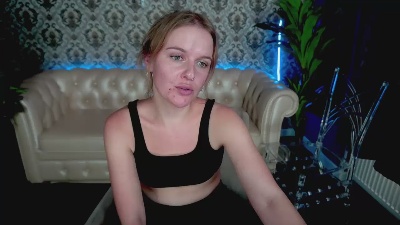 MaribelRiverr Live Image