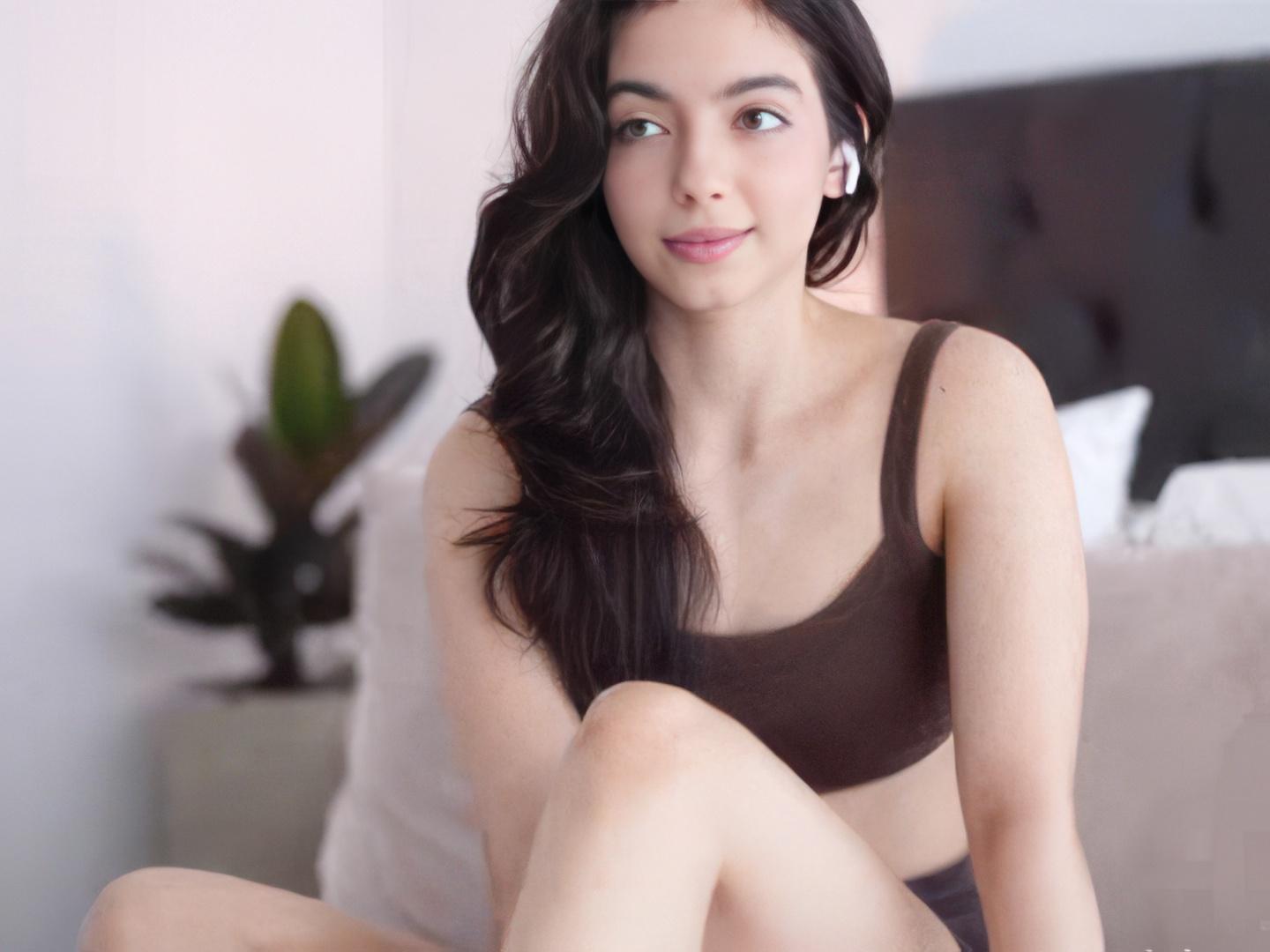 naughtysamx Live Image