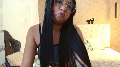 AliceSmiith_ live from Colombia