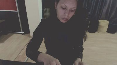 AnnTraXxx live from United Kingdom