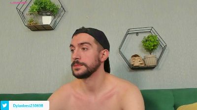 Dylan_Best live from United Kingdom