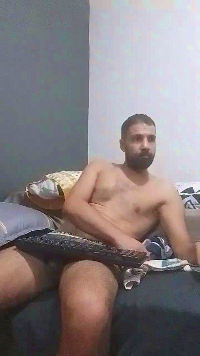 Hardfoyler live from United Kingdom
