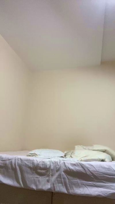 Kaifemboy7 live from United Kingdom