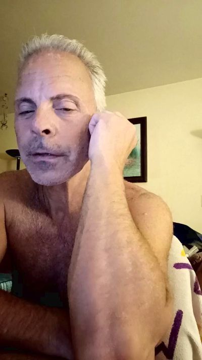 NakedG live from United States
