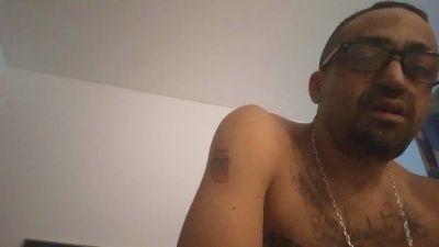 Pabloxxx82 live from Argentina