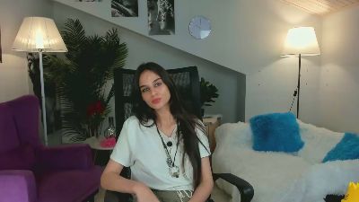 ShaynaTrolio live from France