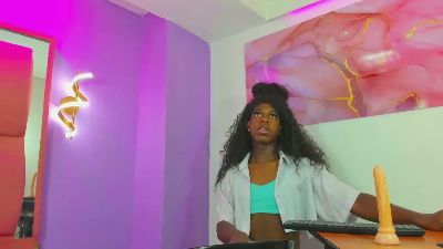VICTORIAOBEY live from Colombia