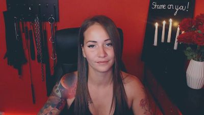 Warren__Jane live from United Kingdom