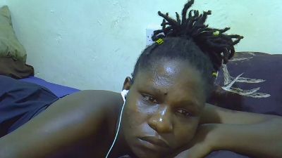 adara_lee6 live from Kenya