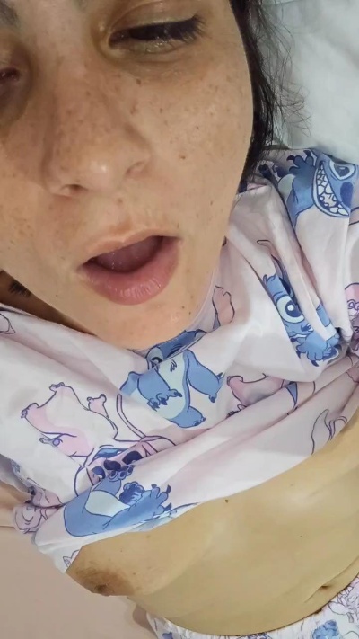 cuteandwet live from Italy