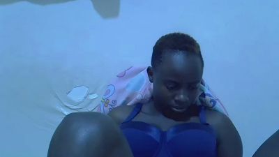 hot_lissa live from Kenya