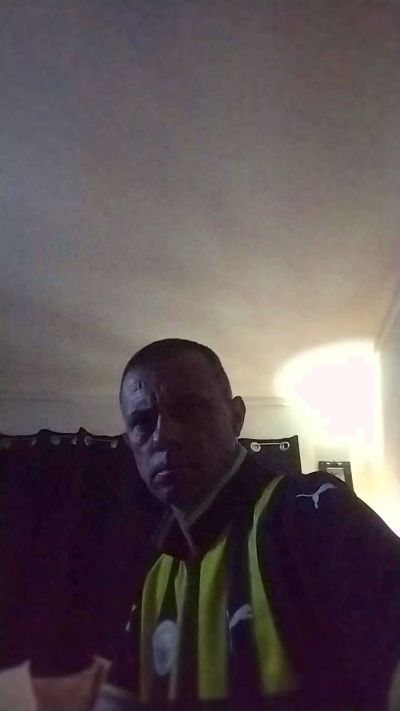 hungryass6969 live from United Kingdom