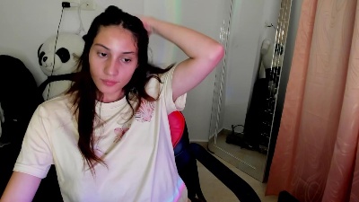 ivanna_essis live from Colombia