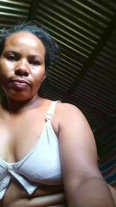 josephine31 live from Madagascar