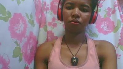 lydialarin live from Madagascar