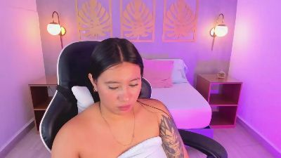 majo_rose live from Colombia