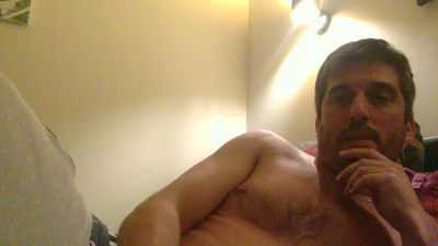 moumout1000 live from France