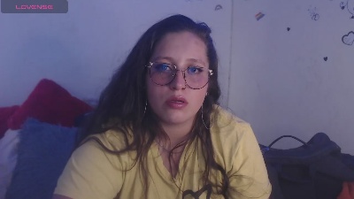 nahomyjhons live from Colombia