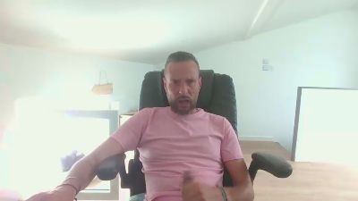 pierre752 live from France