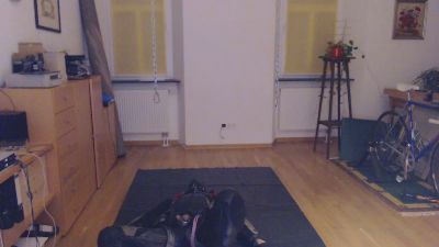 slave0575 live from Germany