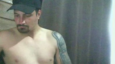 thi_farias00 live from Brazil